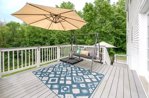 6 Zoe Lane Newton NH 03858
