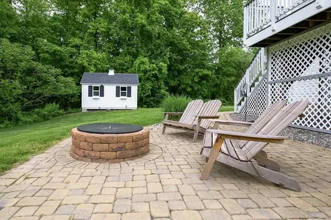 6 Zoe Lane Newton NH 03858