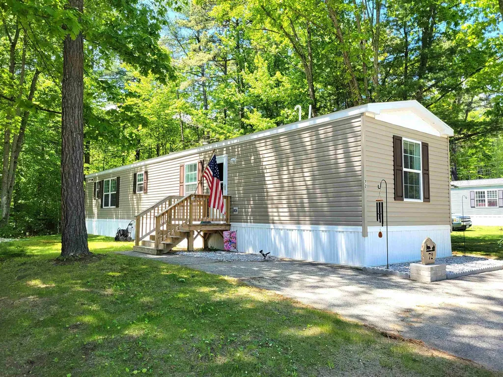 72 Buckingham Drive Conway NH 03818