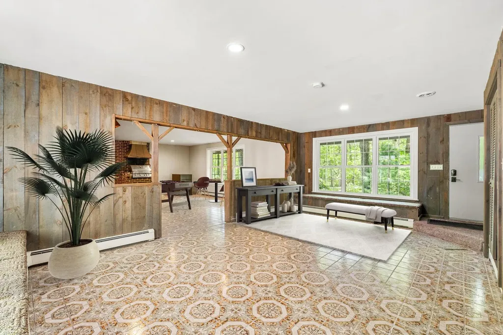 28 Olde Lantern Road Bedford NH 03110