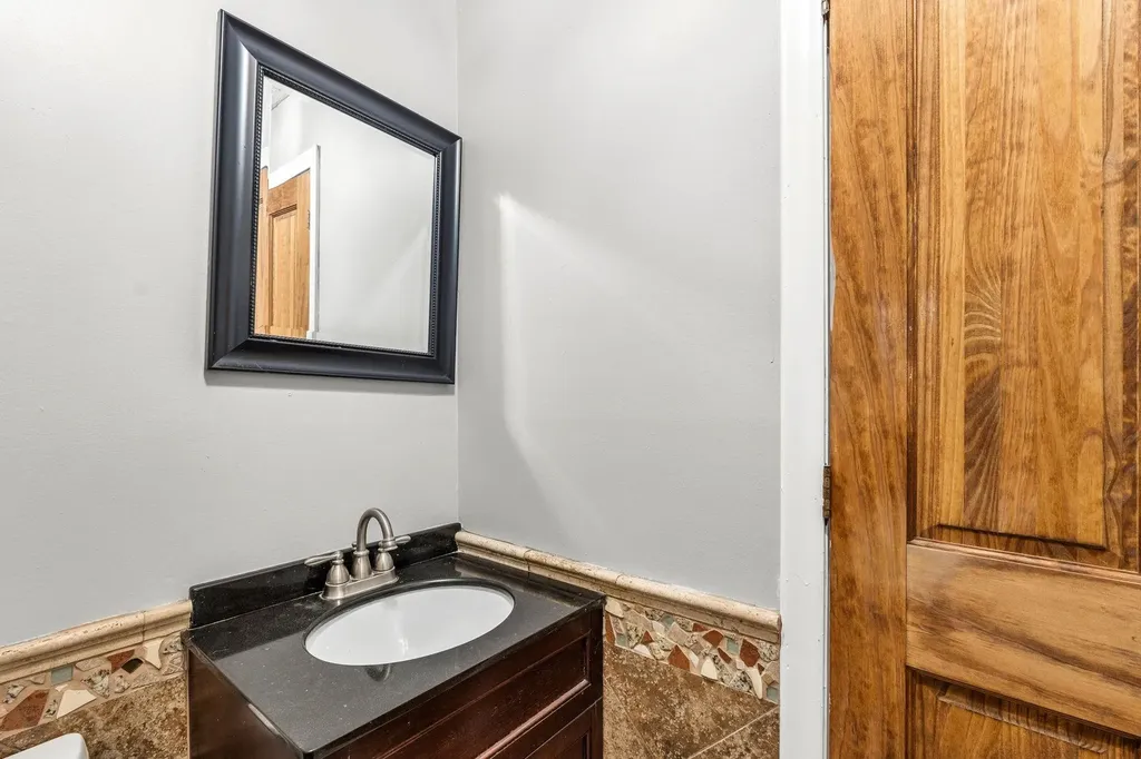 28 Olde Lantern Road Bedford NH 03110