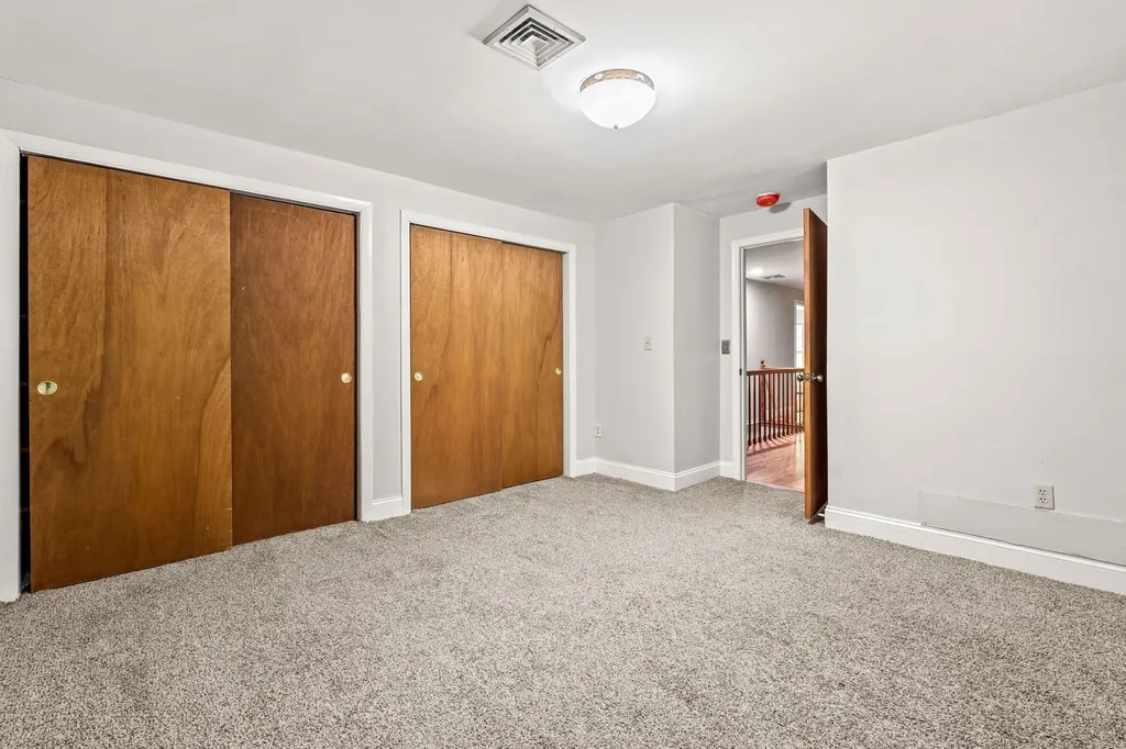 28 Olde Lantern Road Bedford NH 03110