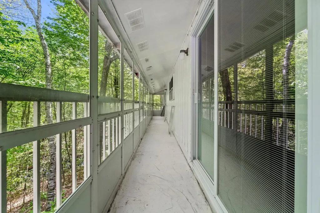 28 Olde Lantern Road Bedford NH 03110