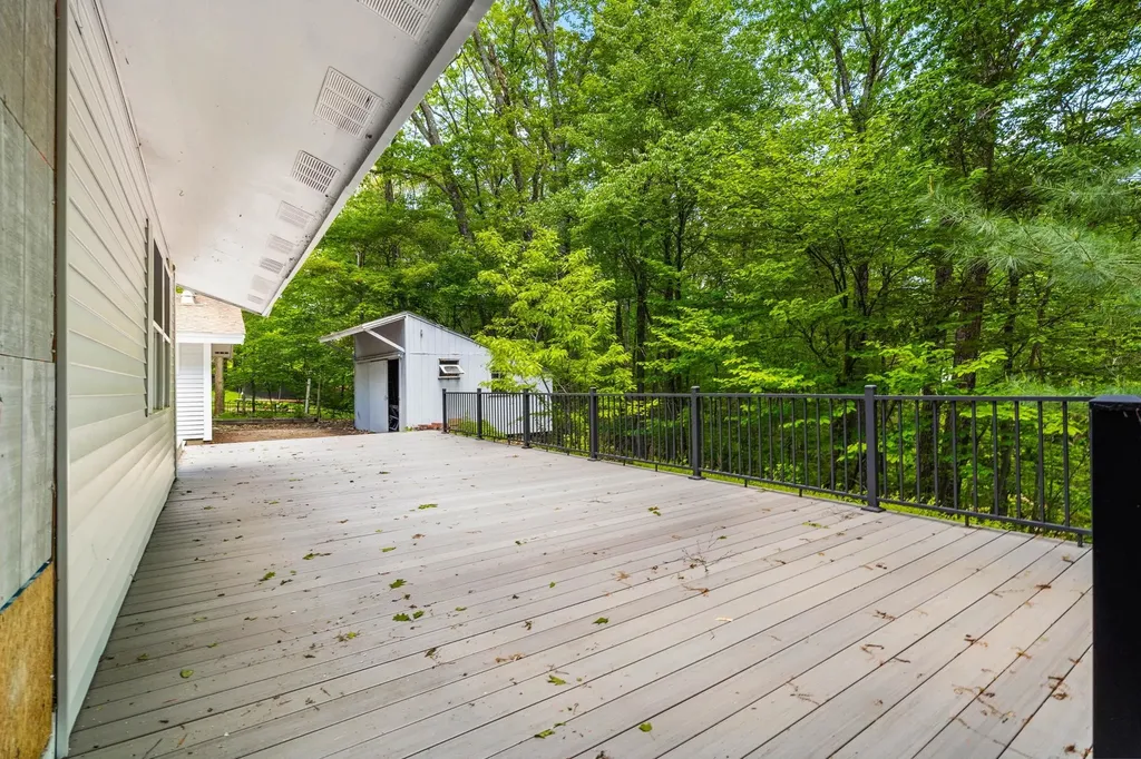 28 Olde Lantern Road Bedford NH 03110