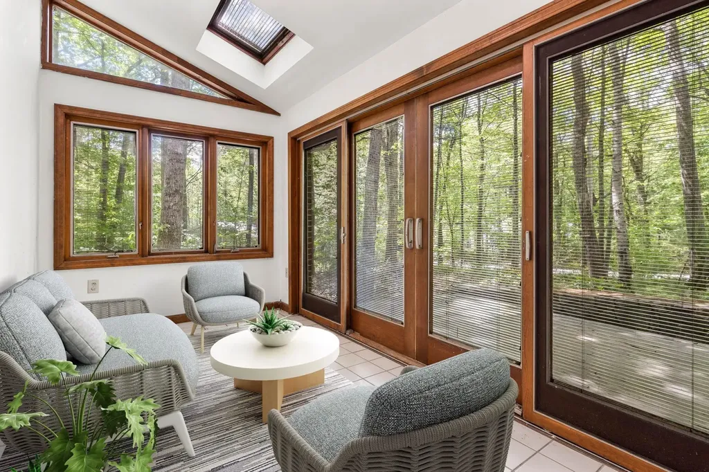 28 Olde Lantern Road Bedford NH 03110