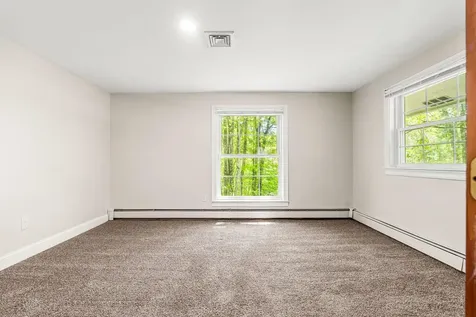 28 Olde Lantern Road Bedford NH 03110