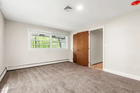 28 Olde Lantern Road Bedford NH 03110