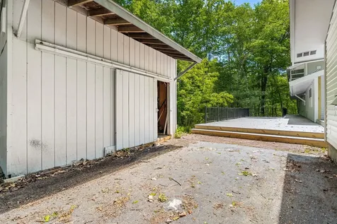 28 Olde Lantern Road Bedford NH 03110