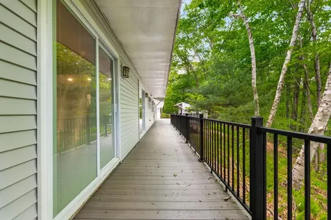 28 Olde Lantern Road Bedford NH 03110