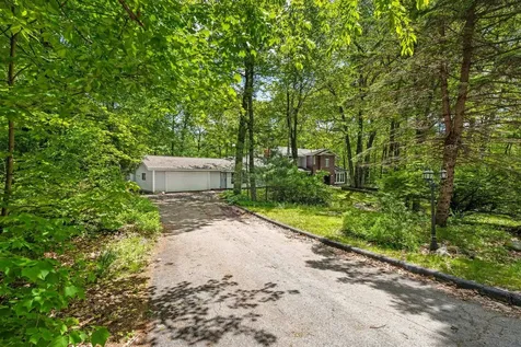 28 Olde Lantern Road Bedford NH 03110