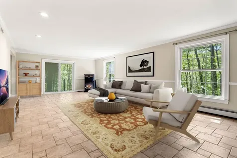 28 Olde Lantern Road Bedford NH 03110