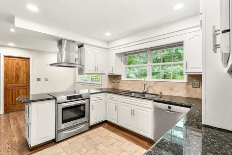 28 Olde Lantern Road Bedford NH 03110