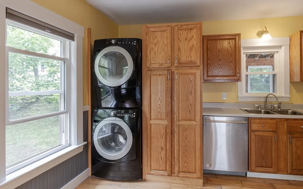 16 Damon Court Keene NH 03431