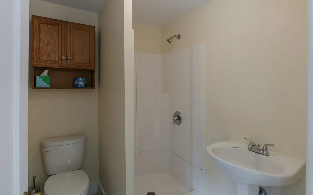 16 Damon Court Keene NH 03431