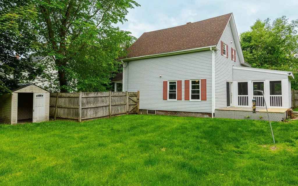 16 Damon Court Keene NH 03431