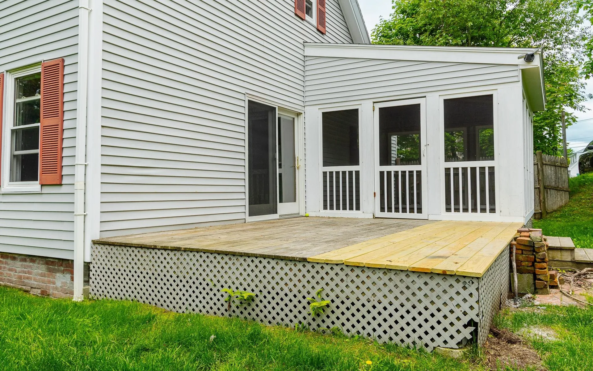 16 Damon Court Keene NH 03431