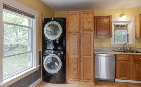 16 Damon Court Keene NH 03431