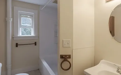 16 Damon Court Keene NH 03431