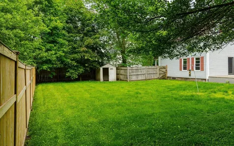 16 Damon Court Keene NH 03431