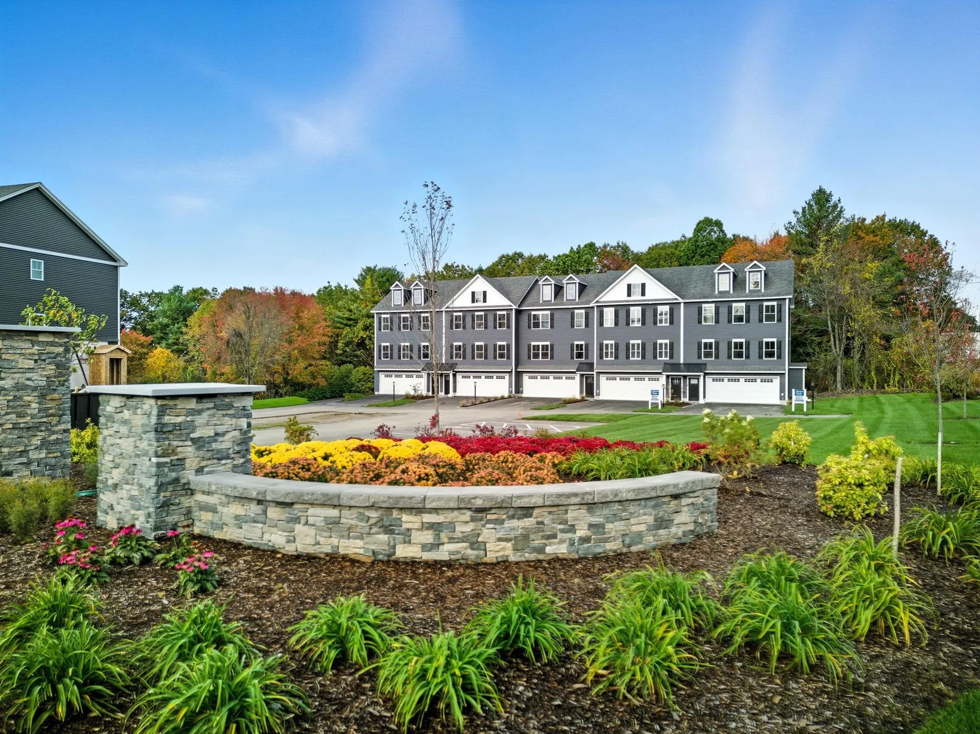 5 Elise Avenue Londonderry NH 03053