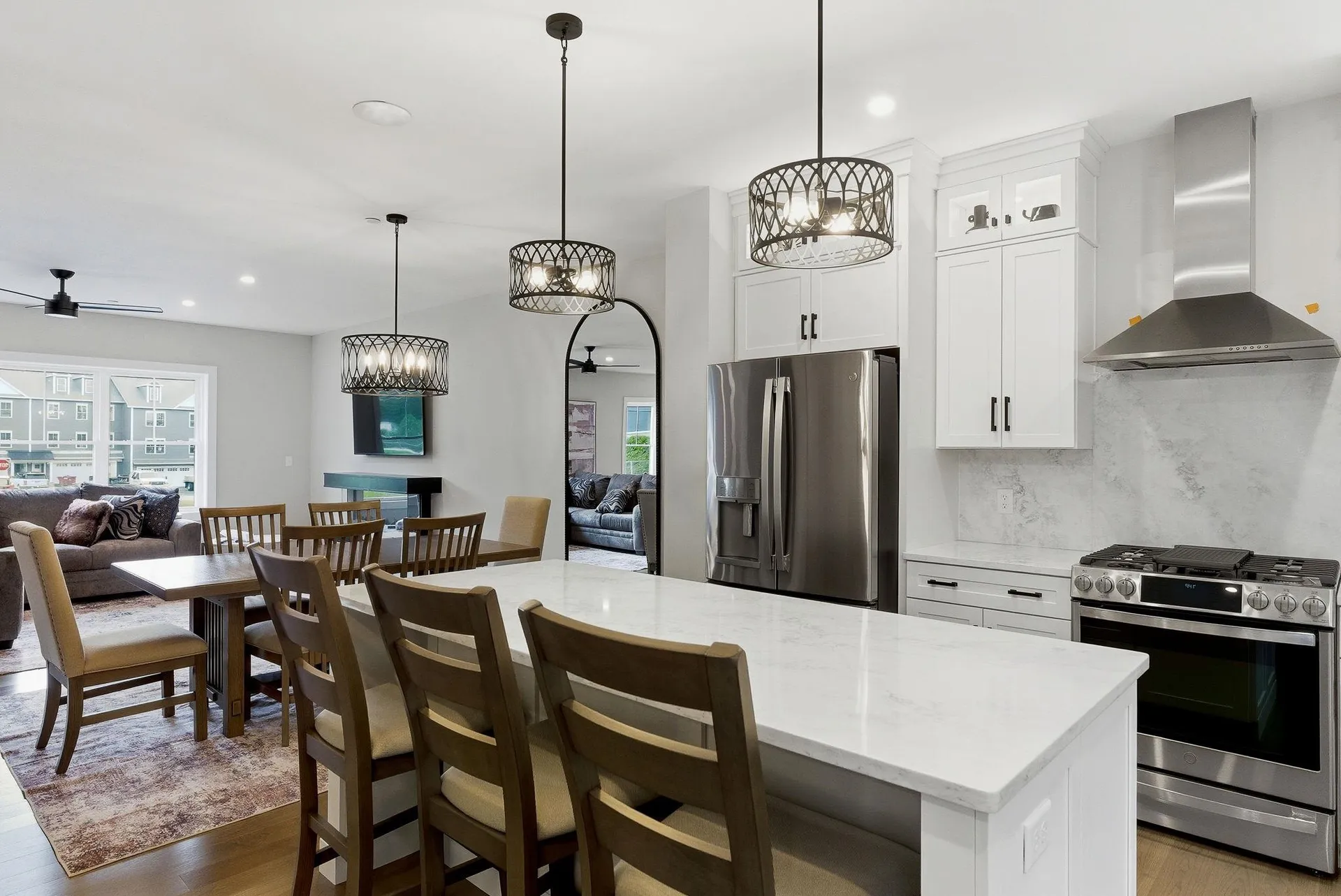 5 Elise Avenue Londonderry NH 03053