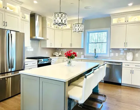 5 Elise Avenue Londonderry NH 03053