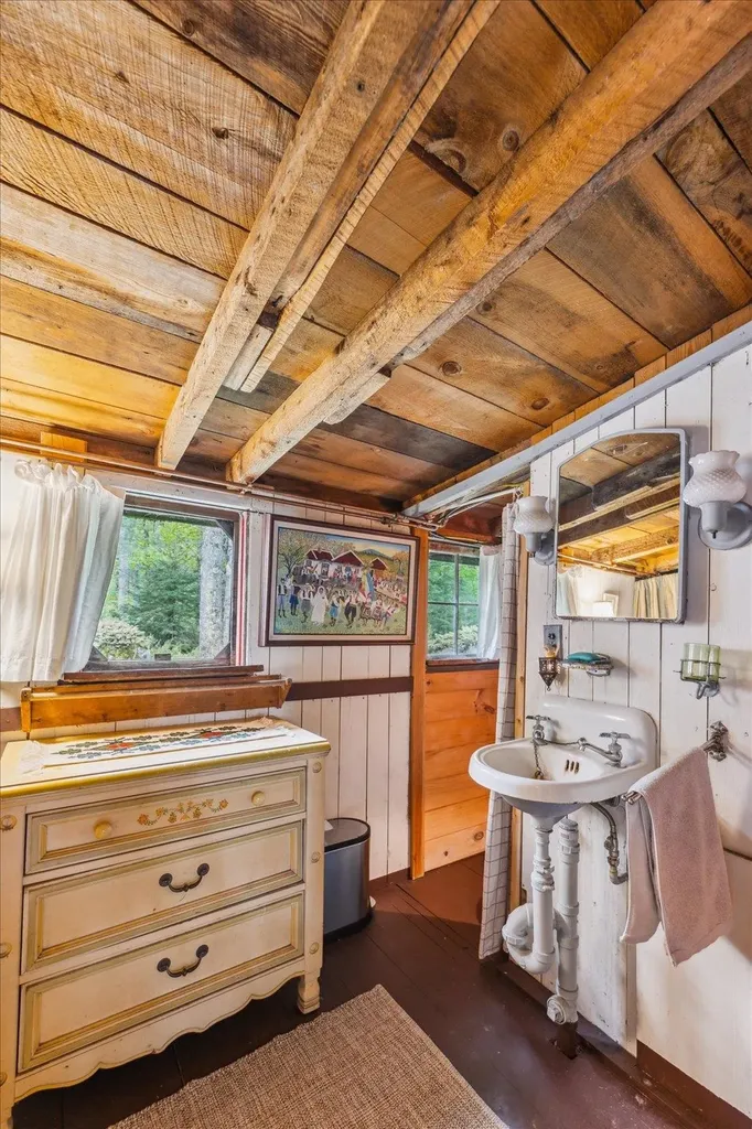 138 Miller Drive Nelson NH 03457