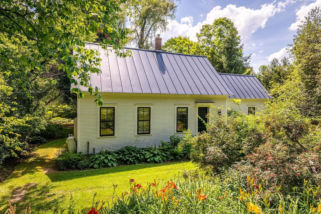13 Golf Avenue Woodstock VT 05091