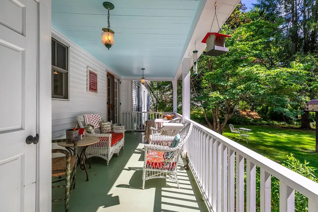 13 Golf Avenue Woodstock VT 05091