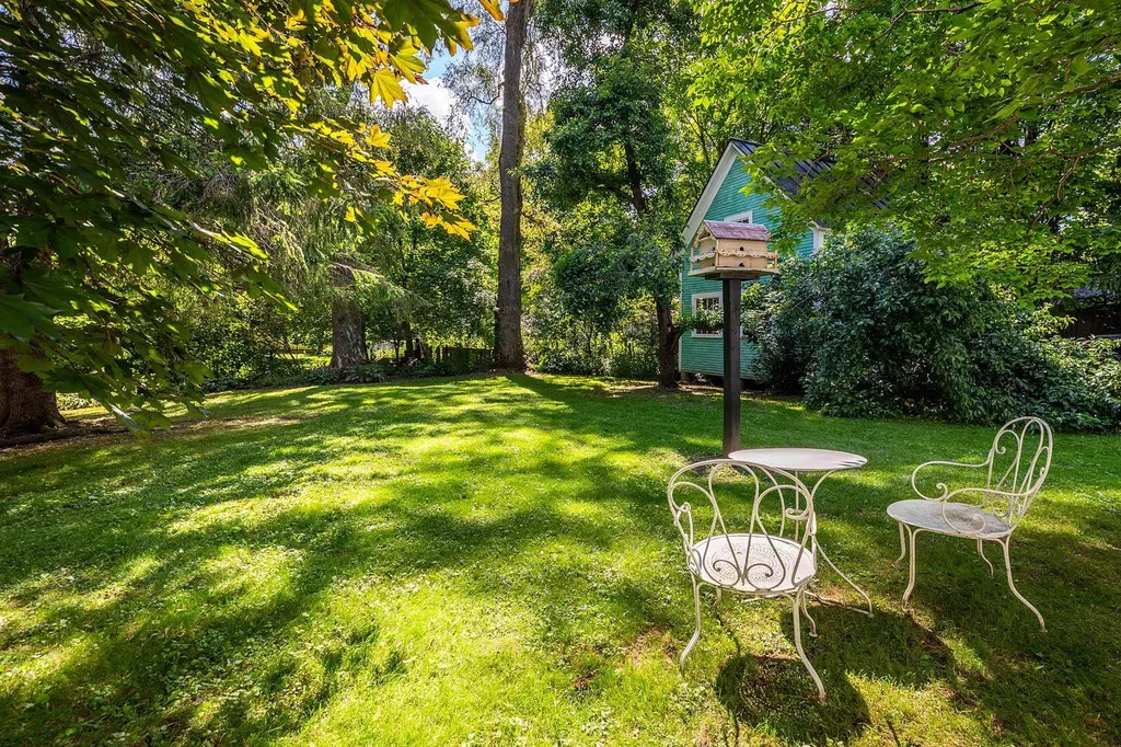 13 Golf Avenue Woodstock VT 05091