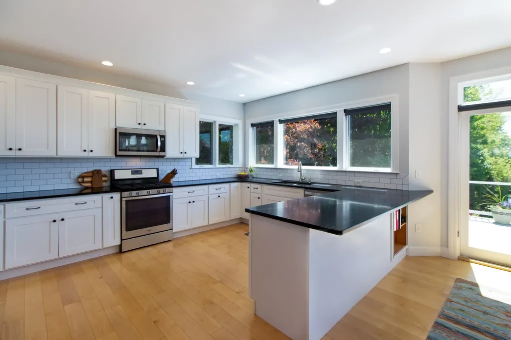 16 Turtle Bay Lane South Hero VT 05486