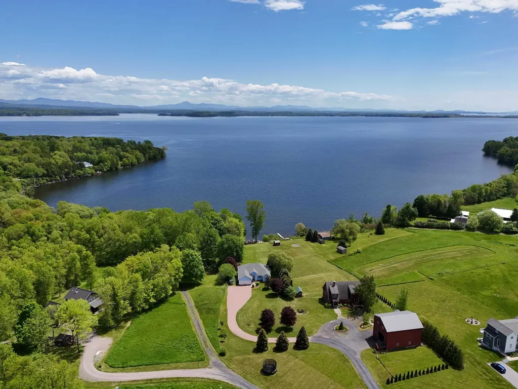 16 Turtle Bay Lane South Hero VT 05486