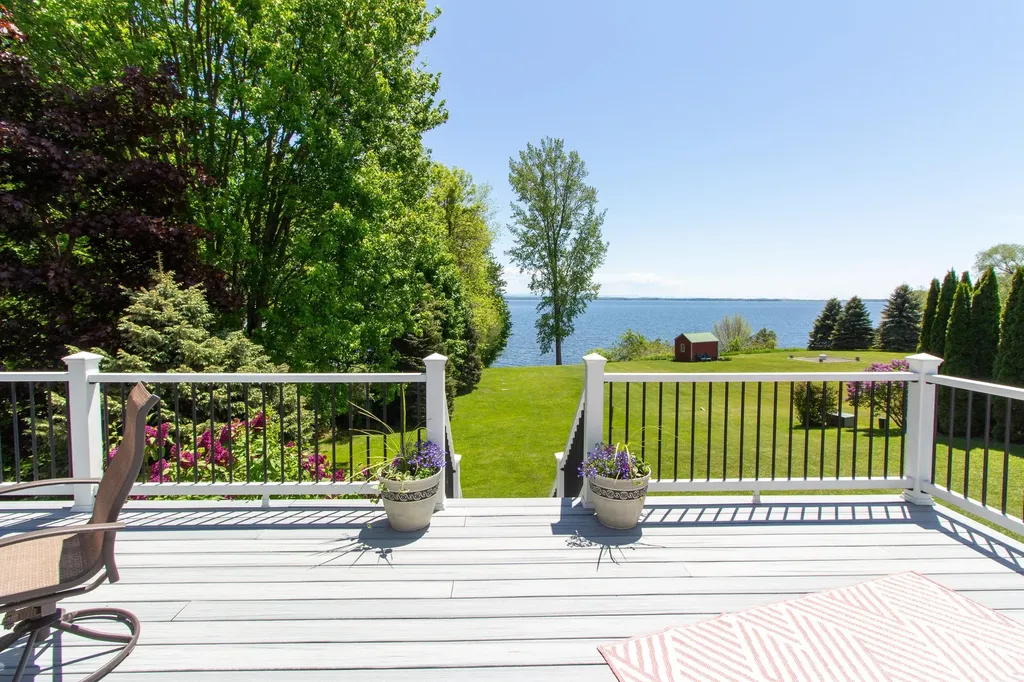 16 Turtle Bay Lane South Hero VT 05486