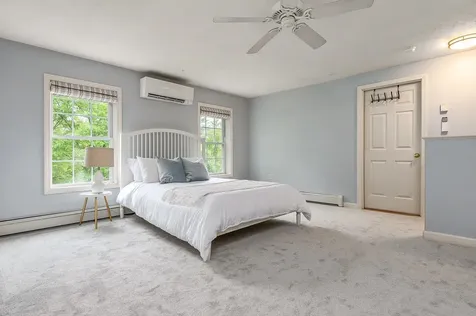 31 Robinson Street Brentwood NH 03833
