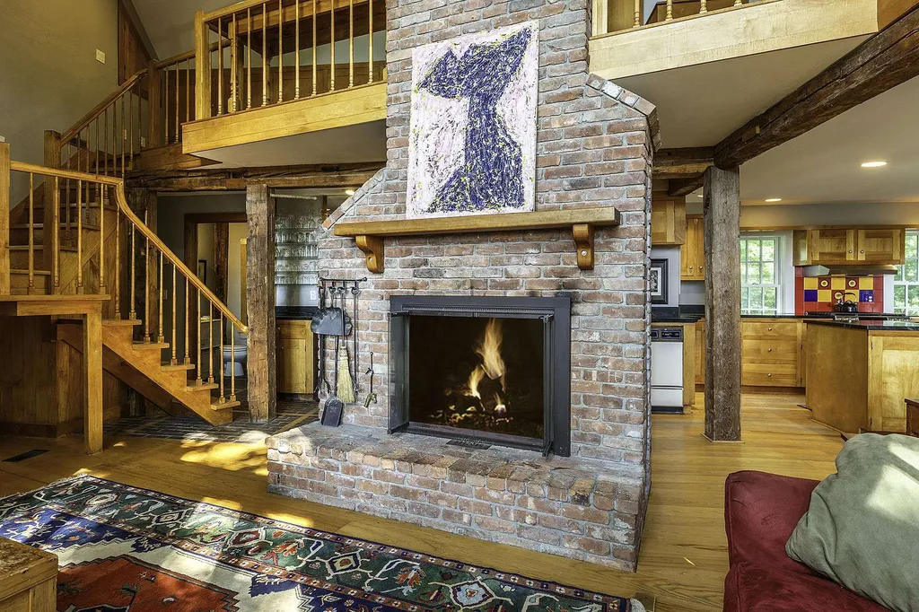 732 Under The Mountain Road Londonderry VT 05155