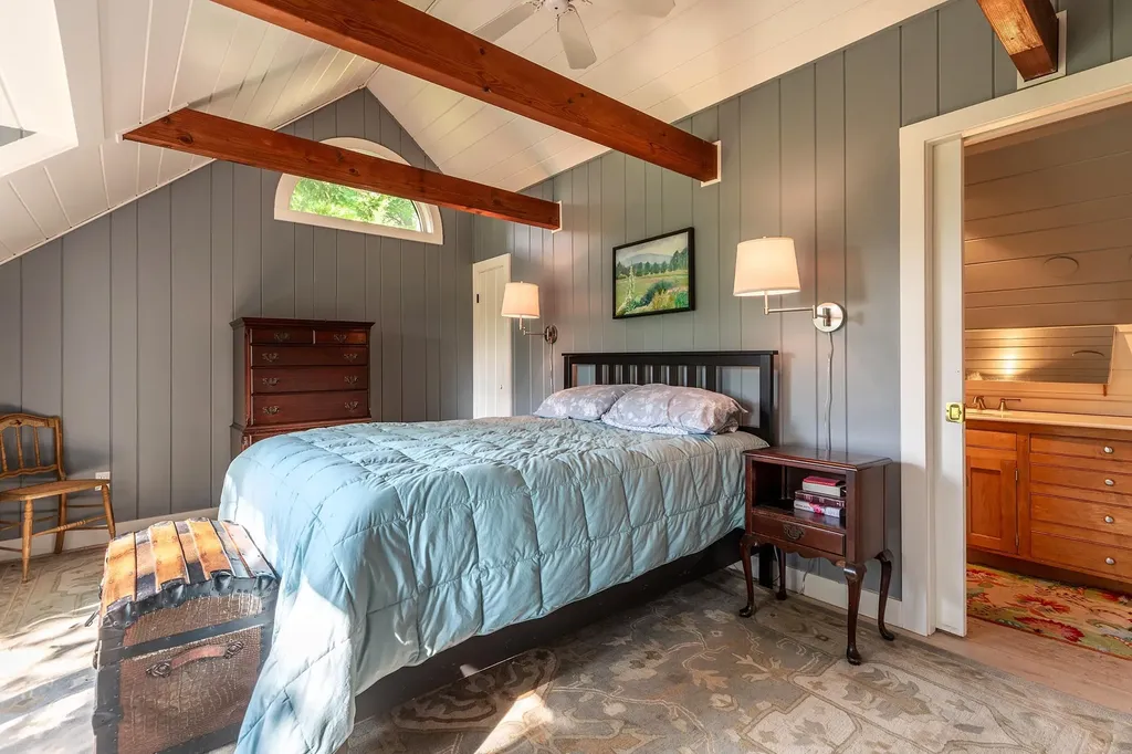 732 Under The Mountain Road Londonderry VT 05155