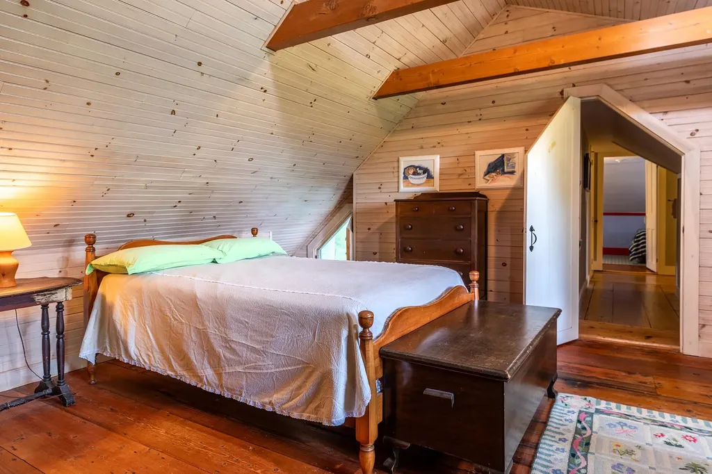 732 Under The Mountain Road Londonderry VT 05155