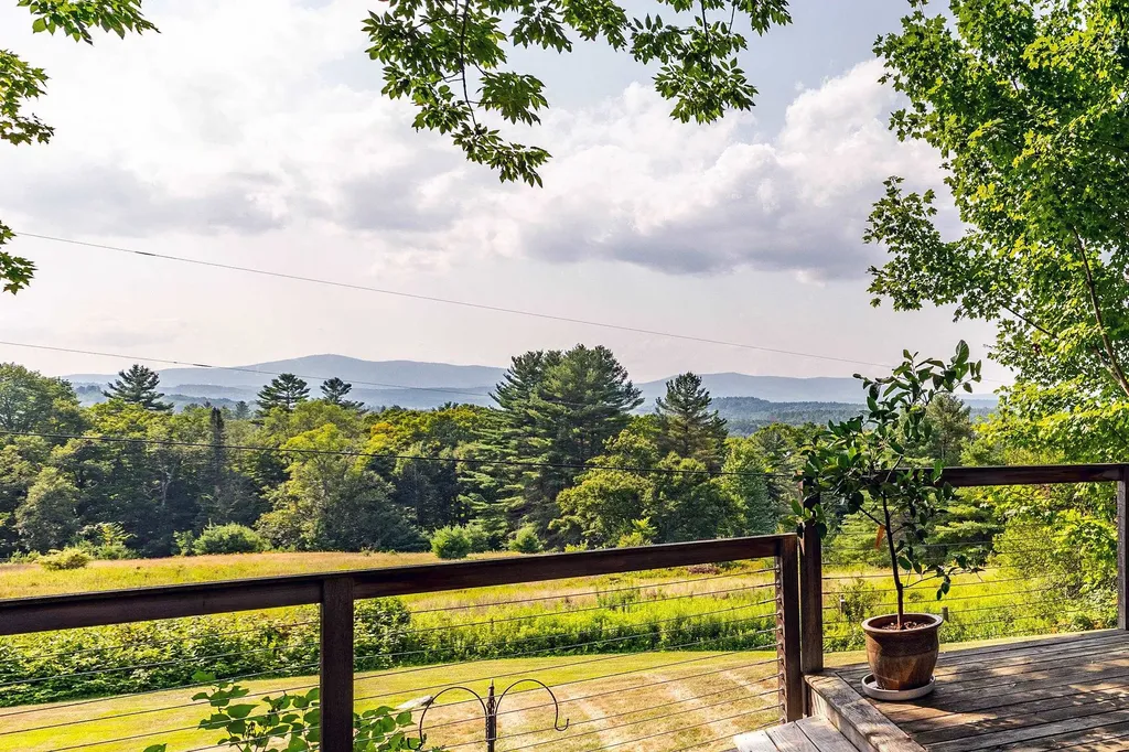 732 Under The Mountain Road Londonderry VT 05155