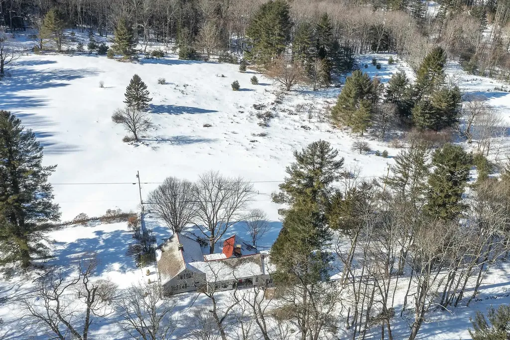 732 Under The Mountain Road Londonderry VT 05155