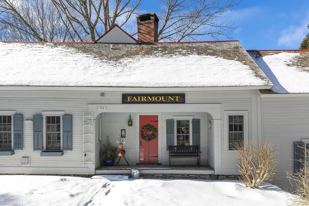 732 Under The Mountain Road Londonderry VT 05155