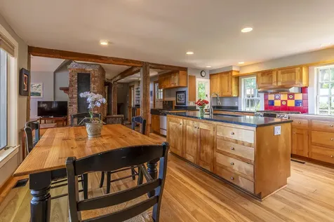 732 Under The Mountain Road Londonderry VT 05155