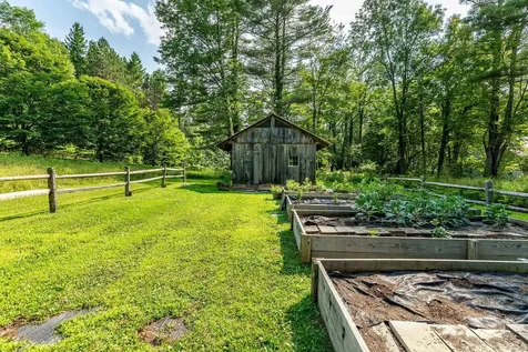 732 Under The Mountain Road Londonderry VT 05155