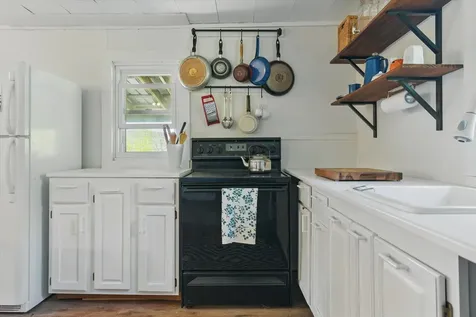 180 Straight Road Mount Holly VT 05758