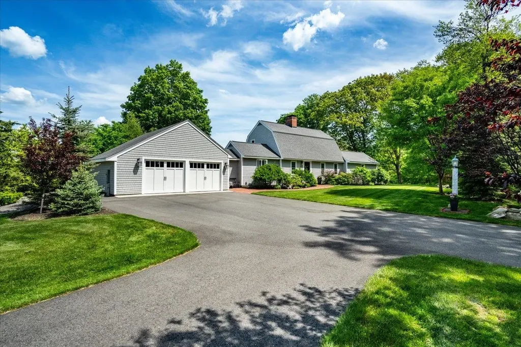 19 Green Road Amherst NH 03031