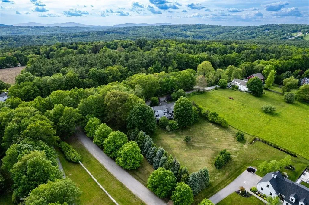 19 Green Road Amherst NH 03031