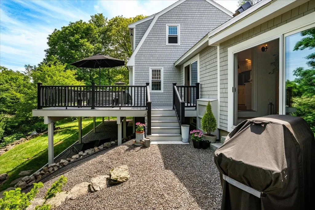 19 Green Road Amherst NH 03031