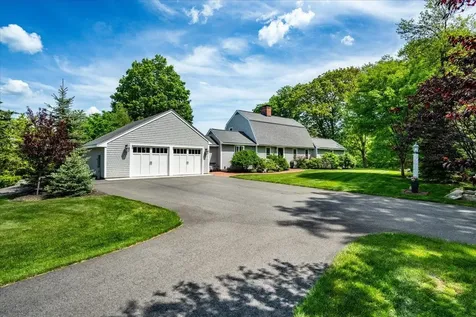 19 Green Road Amherst NH 03031