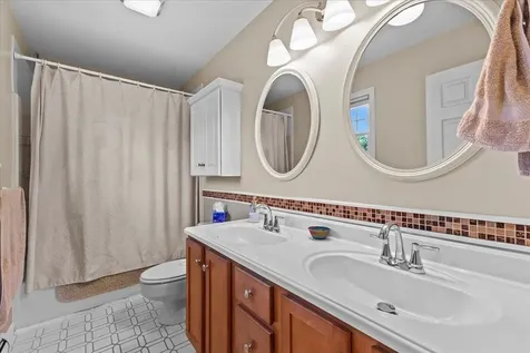 13 Kriste Lane Jericho VT 05465