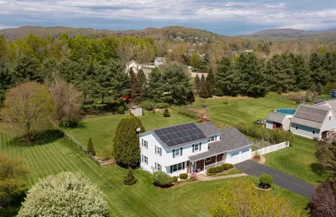 13 Kriste Lane Jericho VT 05465