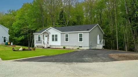26 Deerfield Court Rochester NH 03868